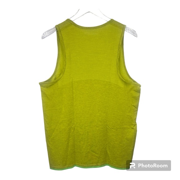 Outdoor Voices Men’s Green Apple Seamless Pique Tank Top Size Large - Picture 2 of 12